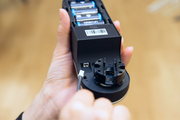 ac_adapter_8.jpg